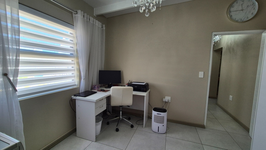 3 Bedroom Property for Sale in Jacobsbaai Western Cape